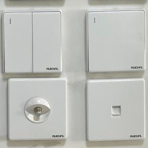 Game contact blanch Gm par pics